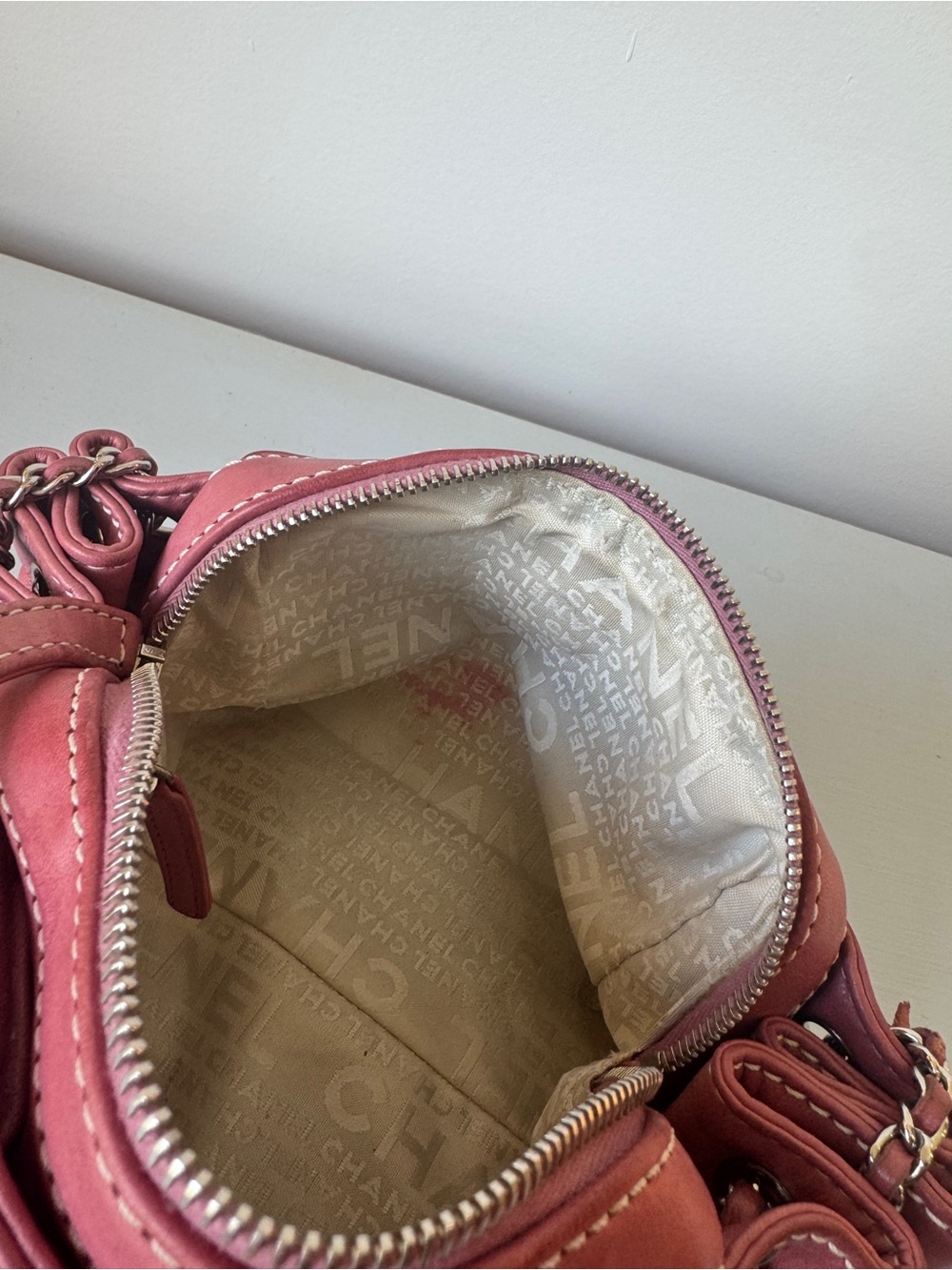 CHANEL Pink Leather Mini Shoulder Bag with Chain Strap - Picture 5 of 7